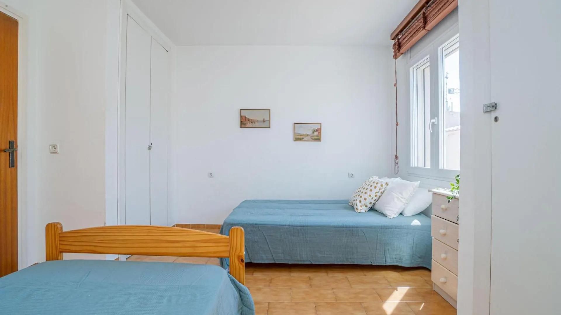 Apartamento Con Terraza Grande Y Piscina Cerca De La Playa - Hisp-288-55 Empuriabrava